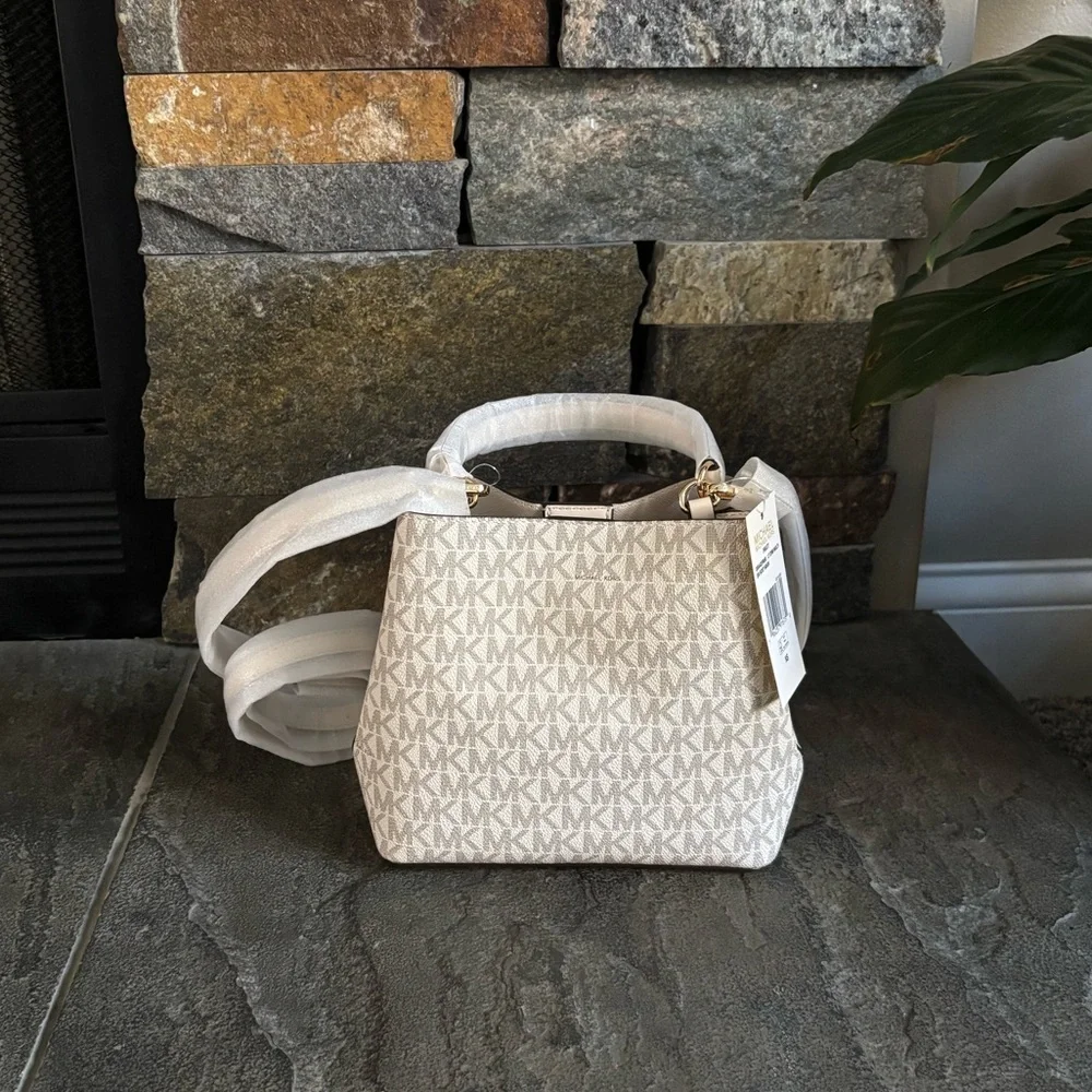NWT Michael Kors Pratt Small Logo Bucket Shoulder Crossbody Bag - Picture 2 of 15